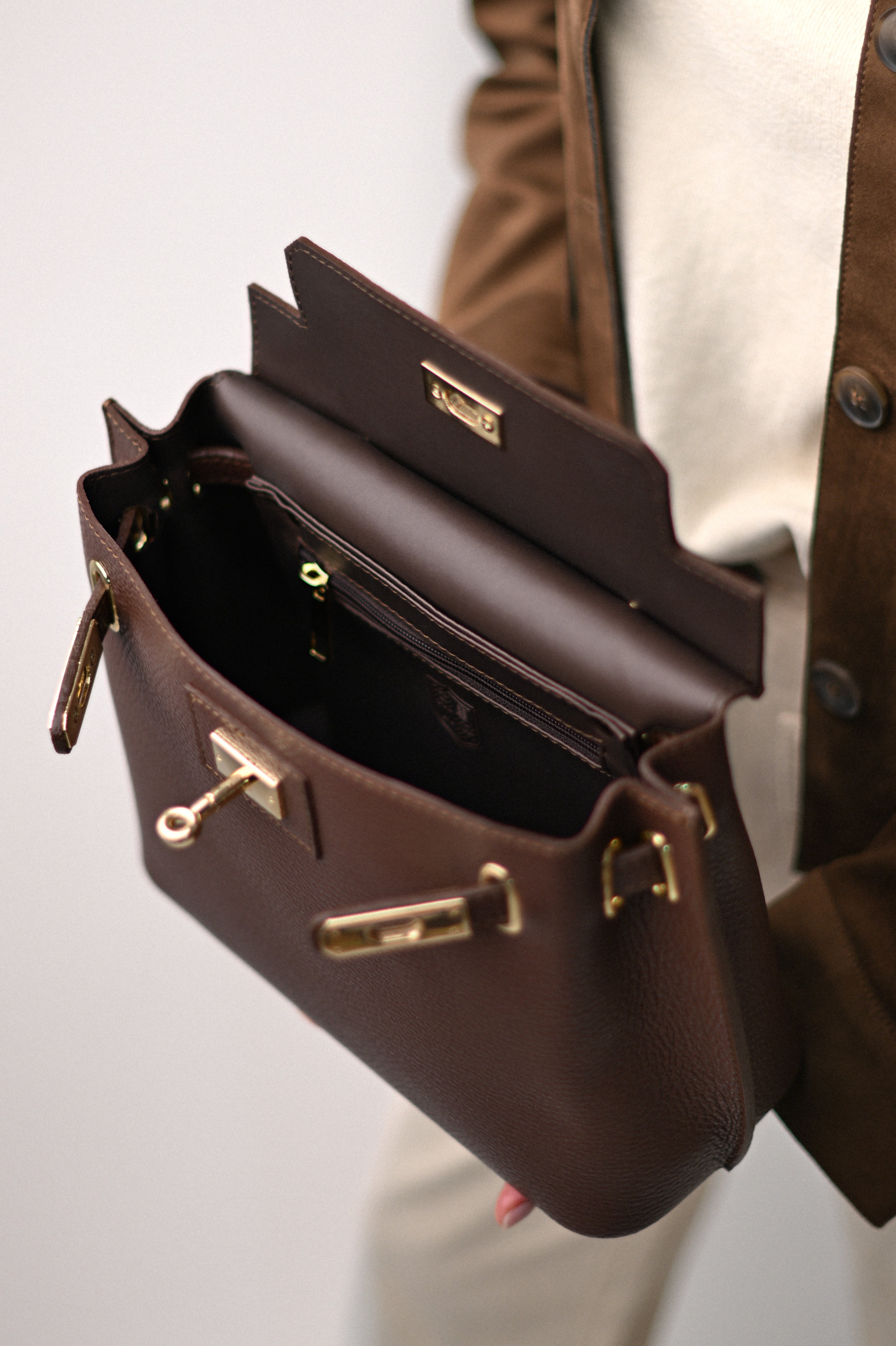 MIA CIOCOLATĂ NEAGRĂ