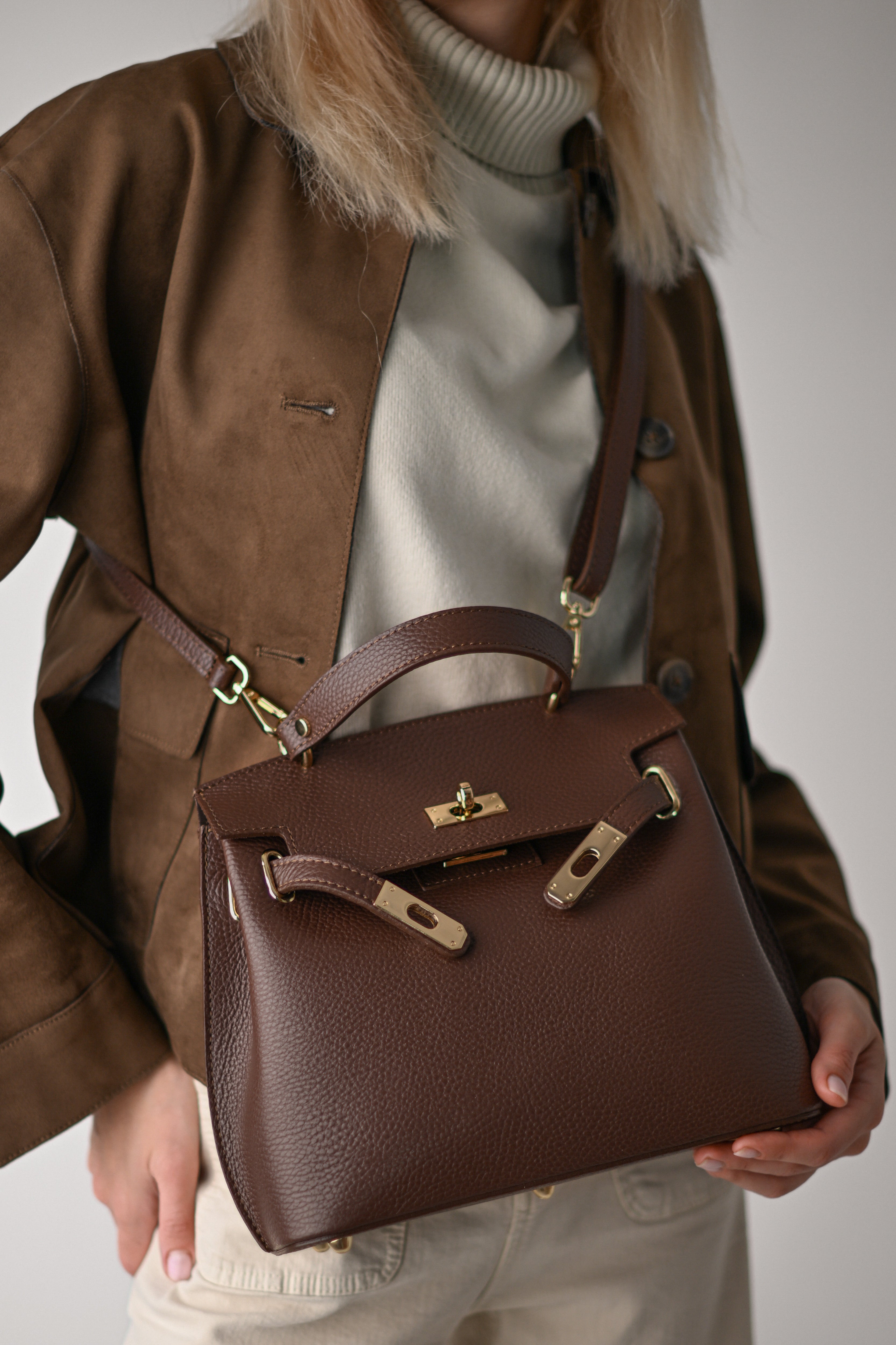 MIA CIOCOLATĂ NEAGRĂ