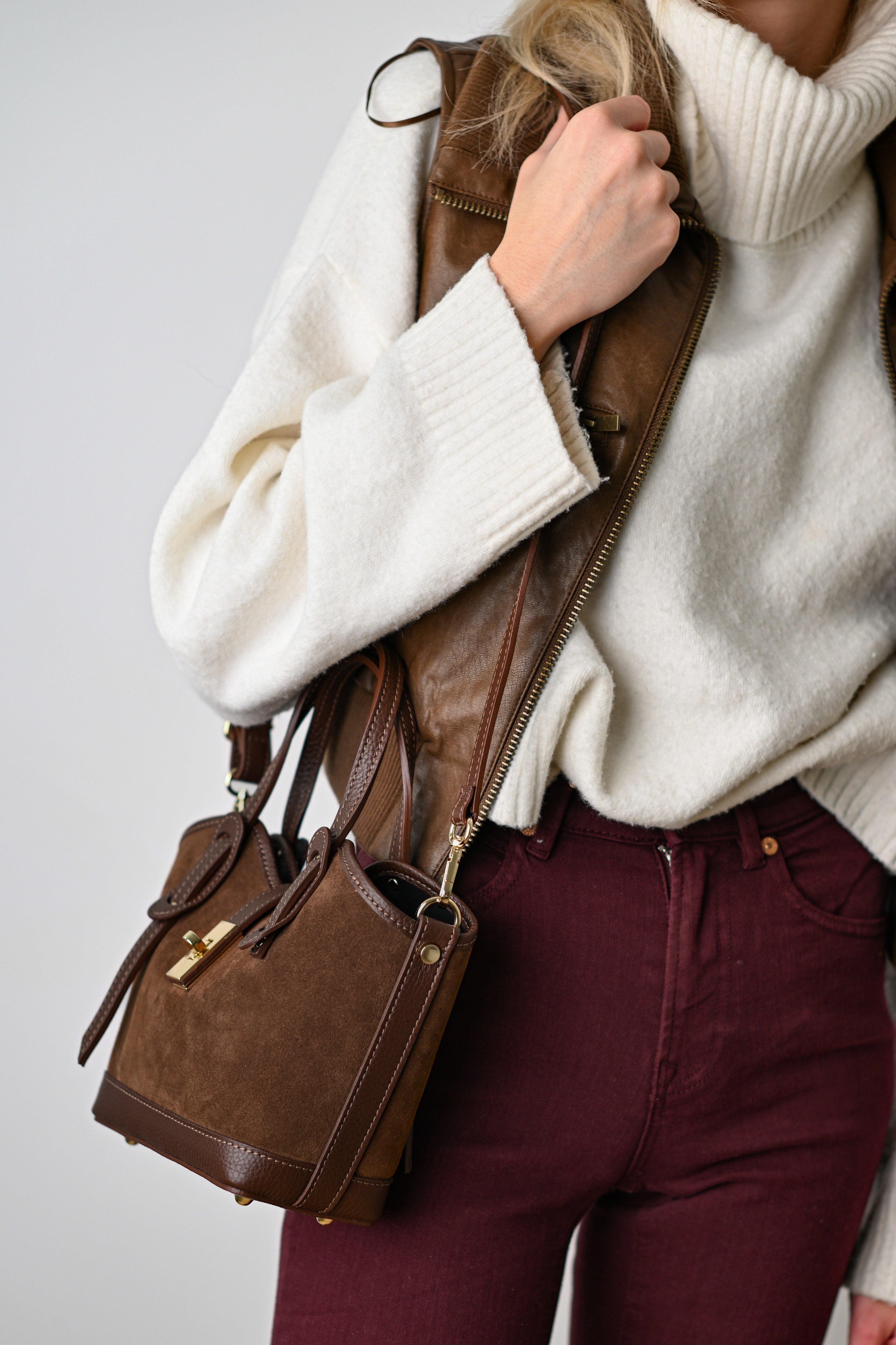 VANESSA MINI VELUR CIOCOLATĂ NEAGRĂ