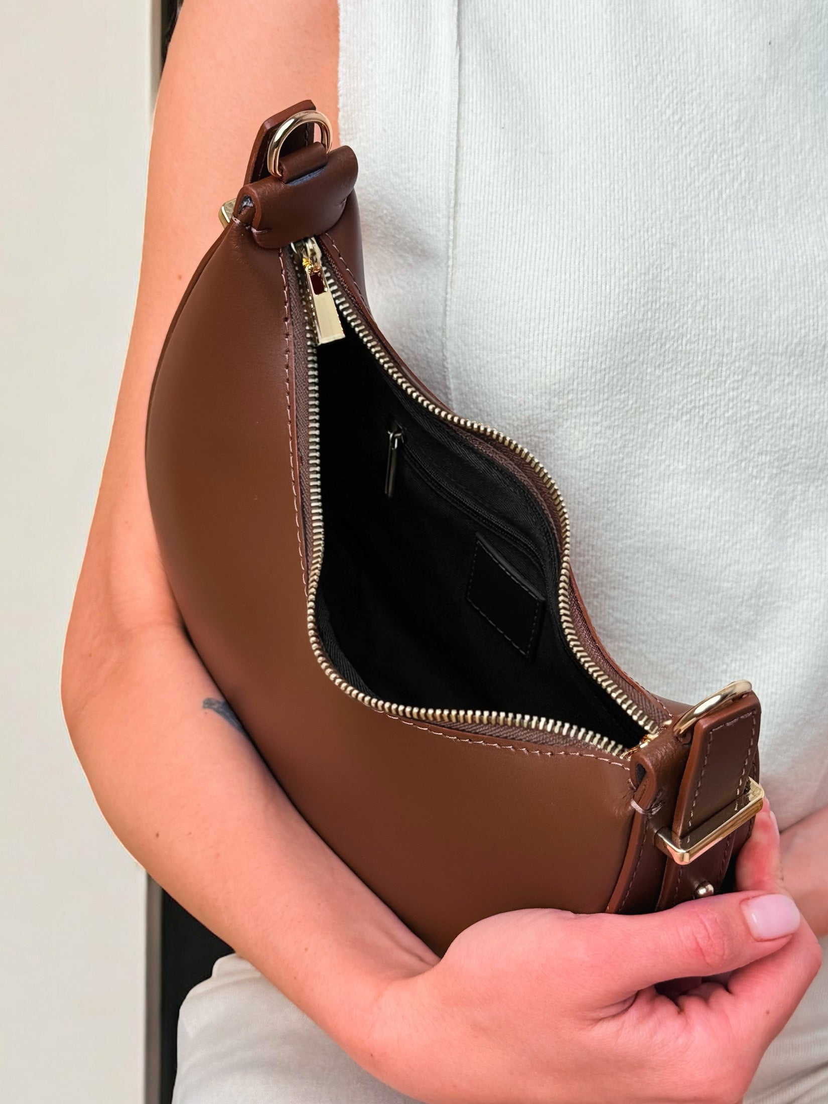 MOLLY MARO SCHOKOBRAUN